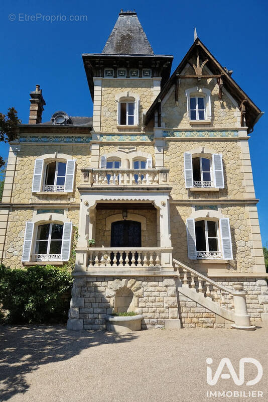 Photo 1 - Maison à TERRASSON-LAVILLEDIEU