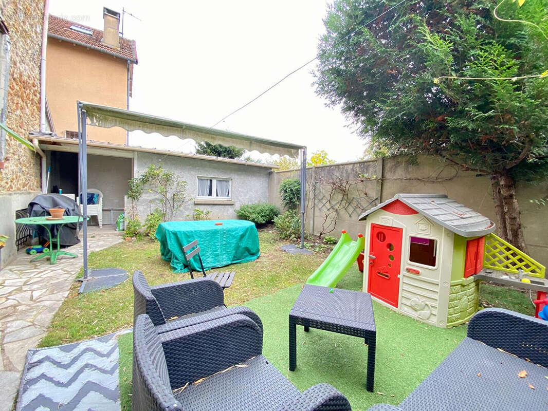 Maison à SARTROUVILLE