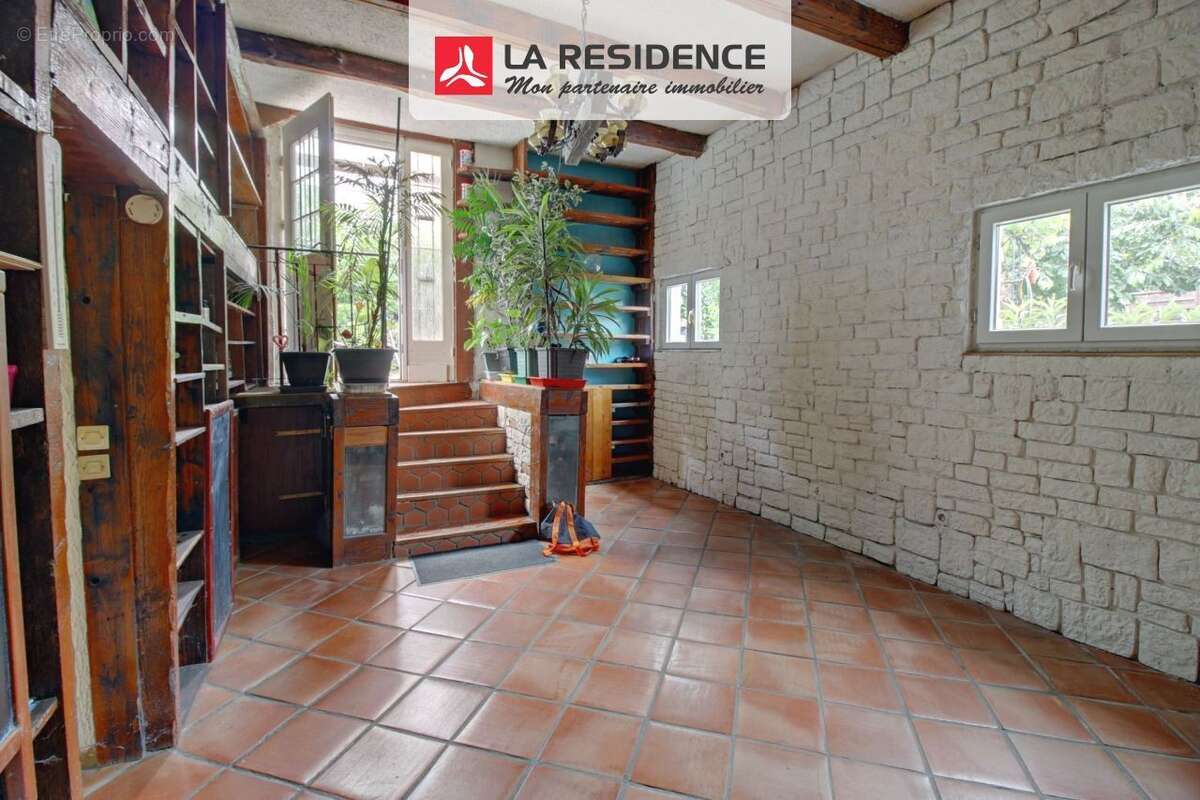 Maison 144 m² à Conflans-Sainte-Honorine  - photo 3