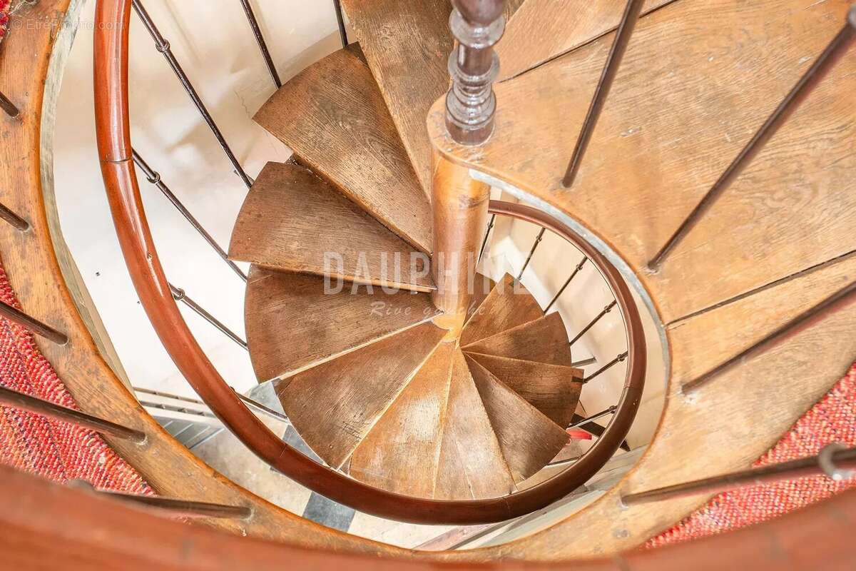 Appartement à PARIS-7E