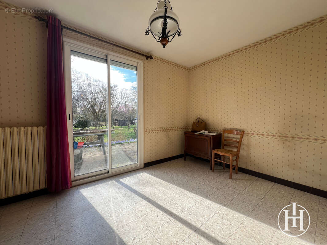 Maison à LURCY-LEVIS