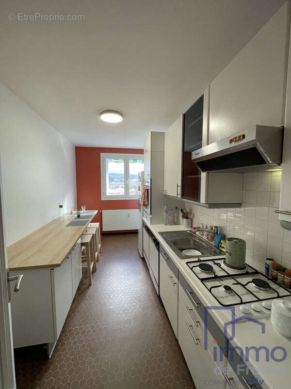 Appartement 81 m² à Saint-Etienne  - photo 6