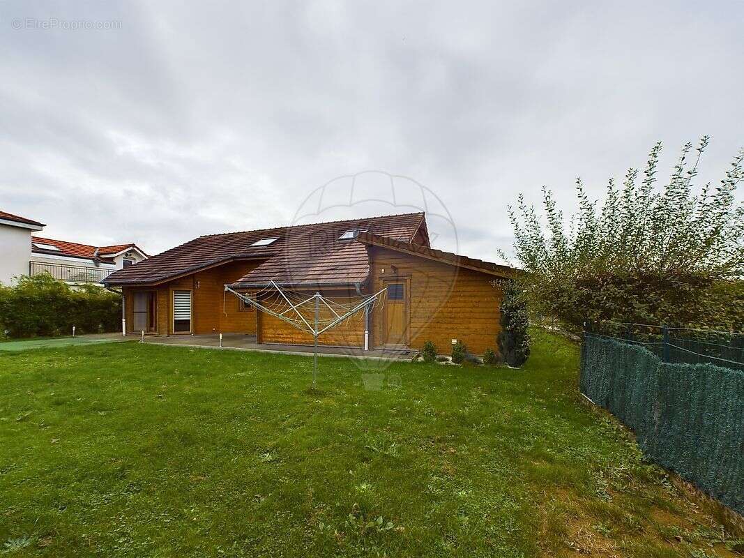 Maison à COSNES-ET-ROMAIN