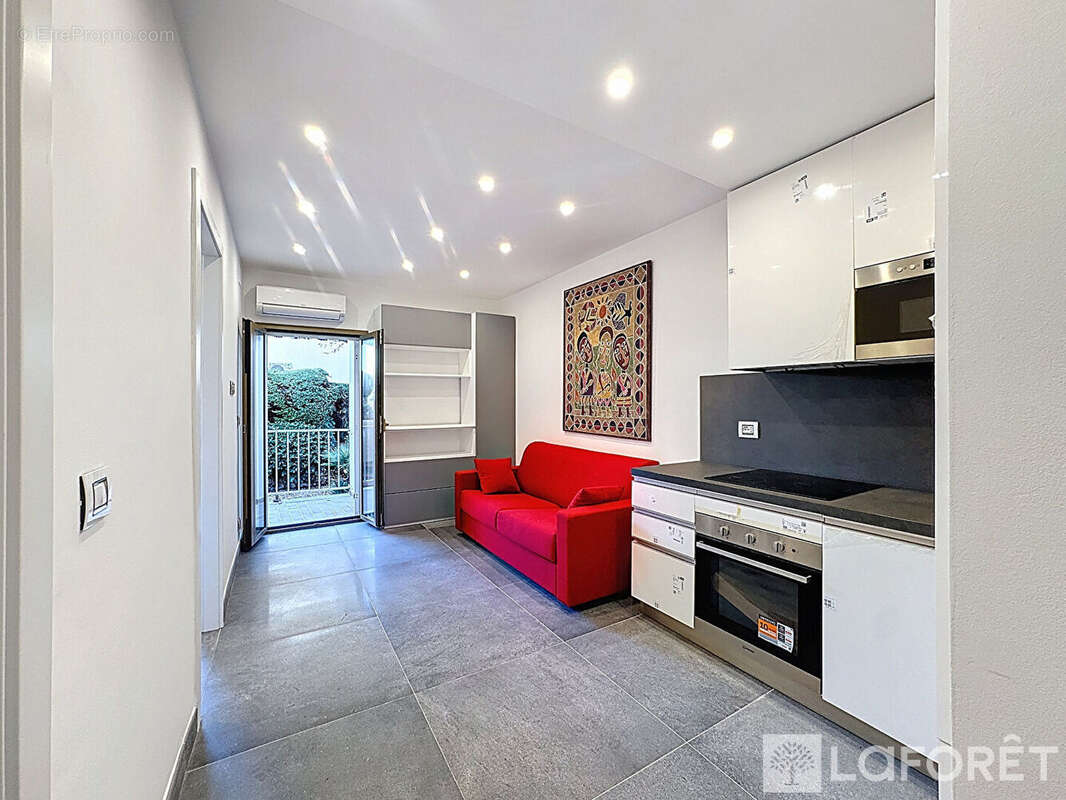 Appartement à ROQUEBRUNE-CAP-MARTIN