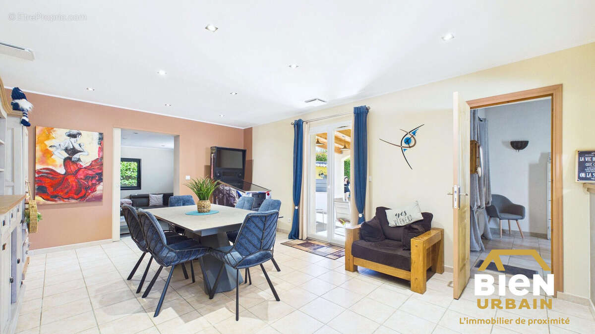 Maison 114 m² à La Calmette  - photo 5