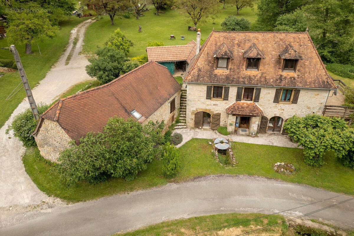 Moulin à eau de charme du XVIe siècle en Corrèze, cadre exceptionnel et potentiel rare - photo 16