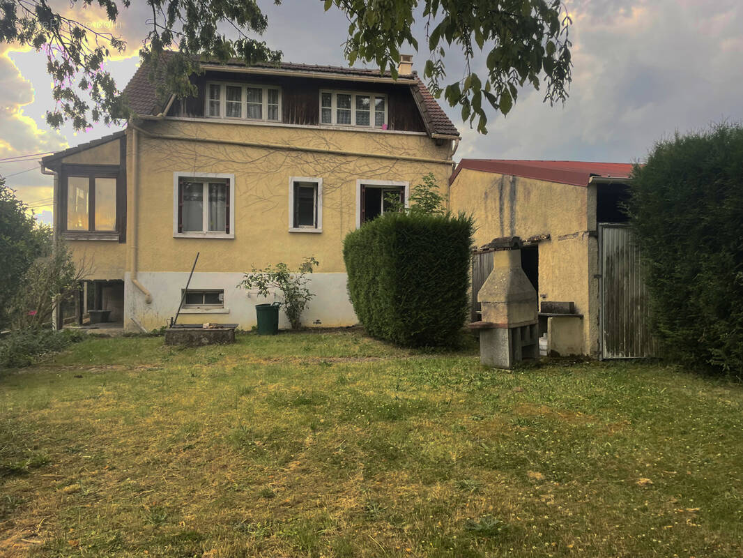 Maison à SAINTE-GENEVIEVE
