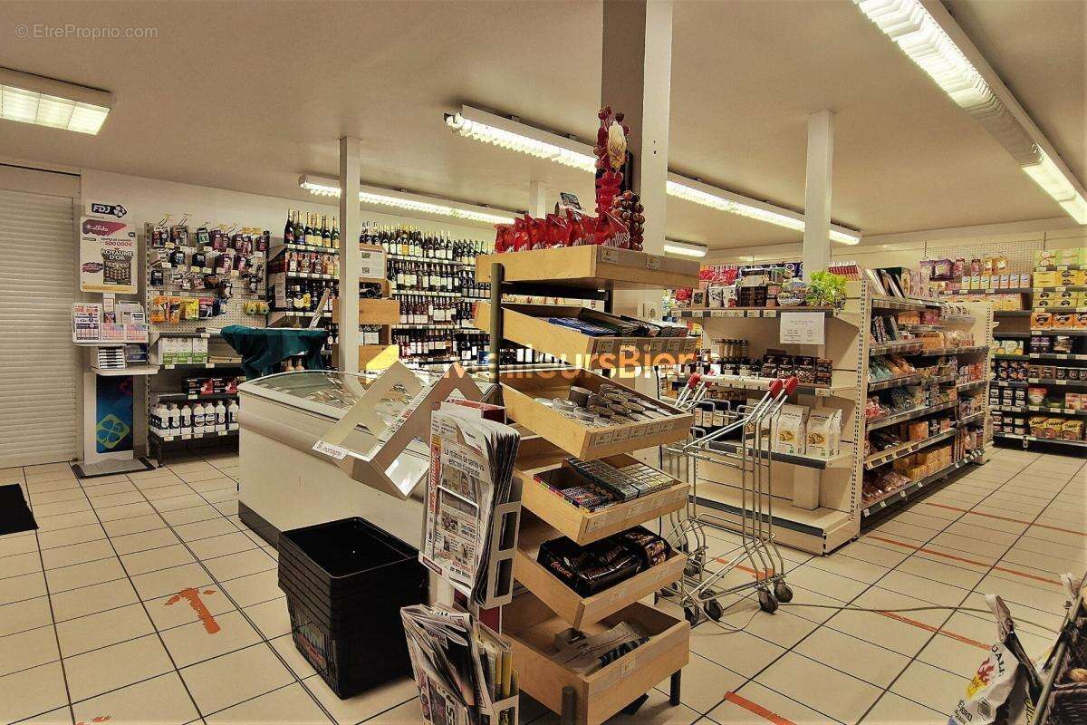 Commerce à LE BREUIL