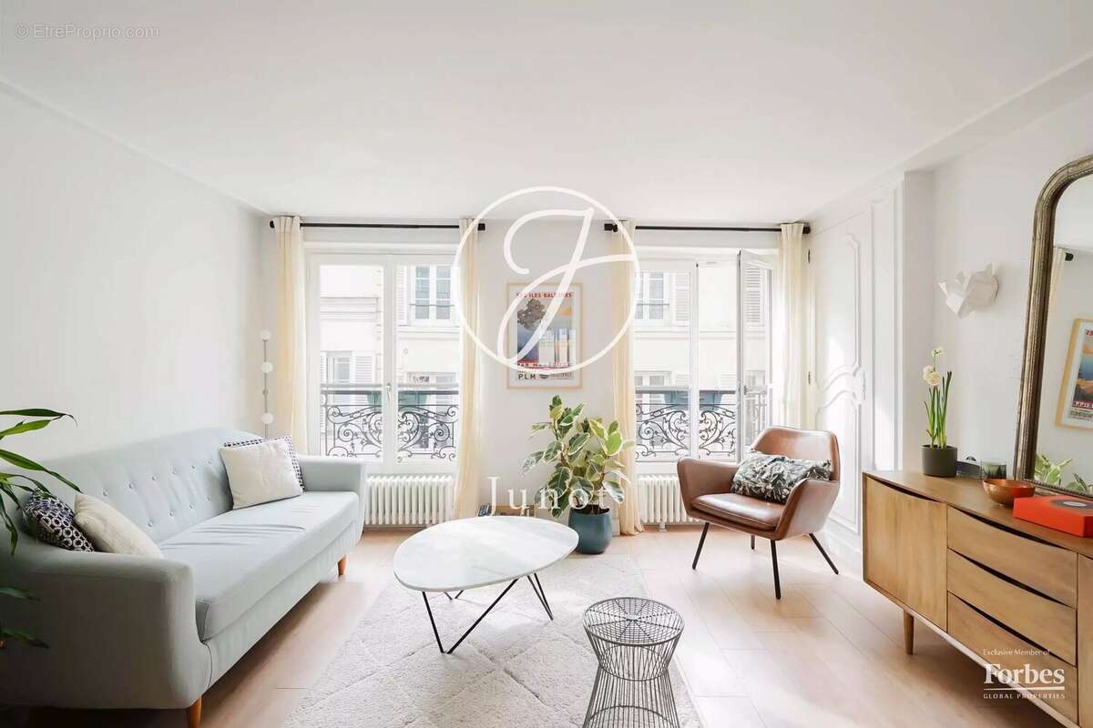 Appartement à PARIS-7E