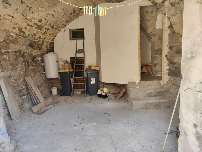 Maison à LA TOUR-SUR-ORB