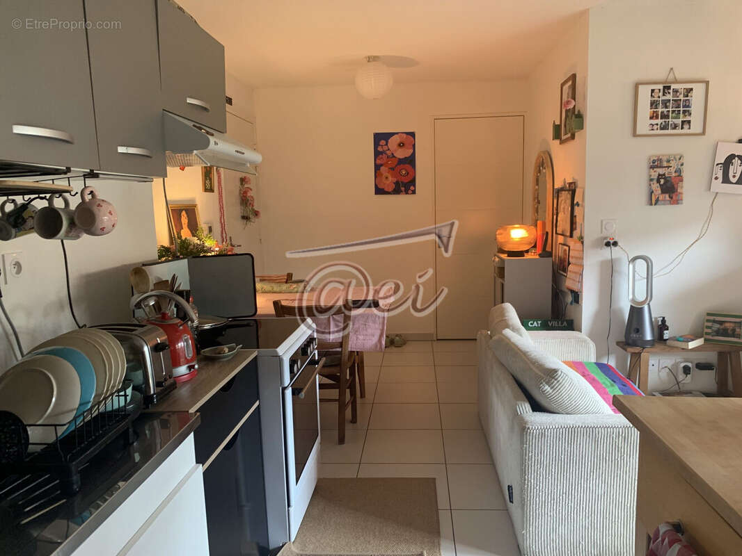Appartement 53 m² à Saint-Maximin-La-Sainte-Baume  - photo 7
