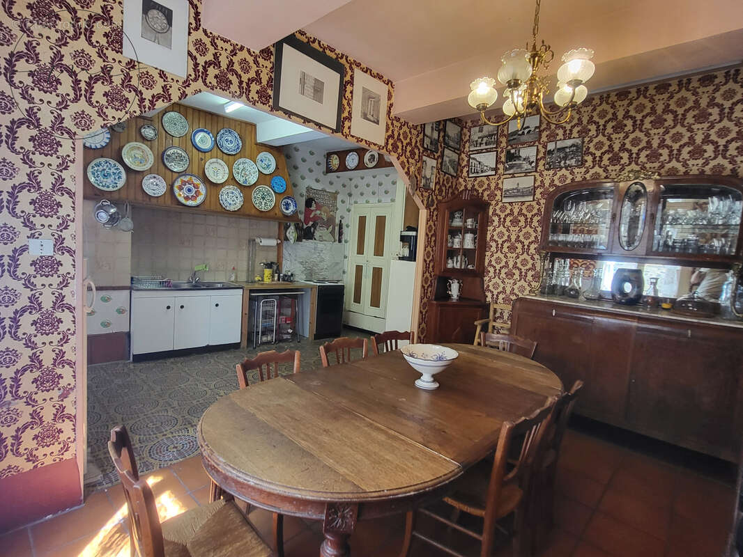 Caux - Charmante maison de village, 4 pièces, 2 chambres, située à 2 pas du centre du village, beau potentiel - photo 6