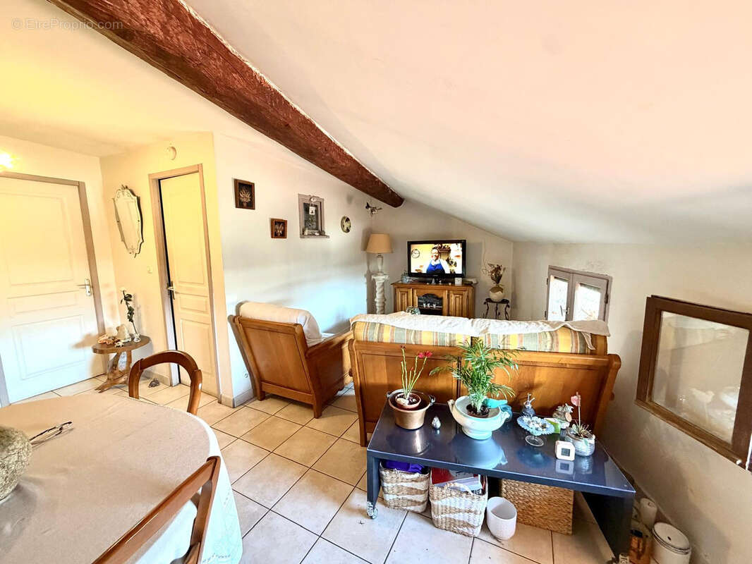 Appartement à POLLESTRES