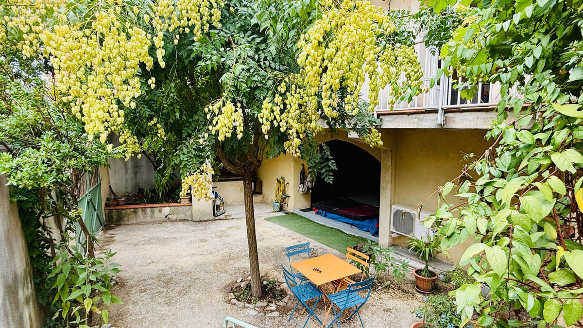 Maison à SAINT-QUENTIN-LA-POTERIE