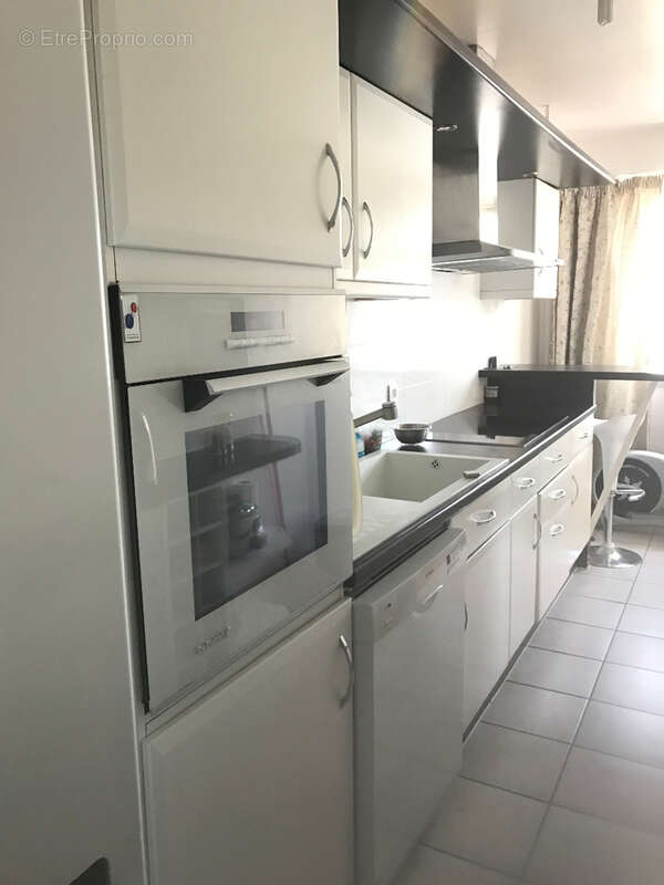 Appartement à COURBEVOIE