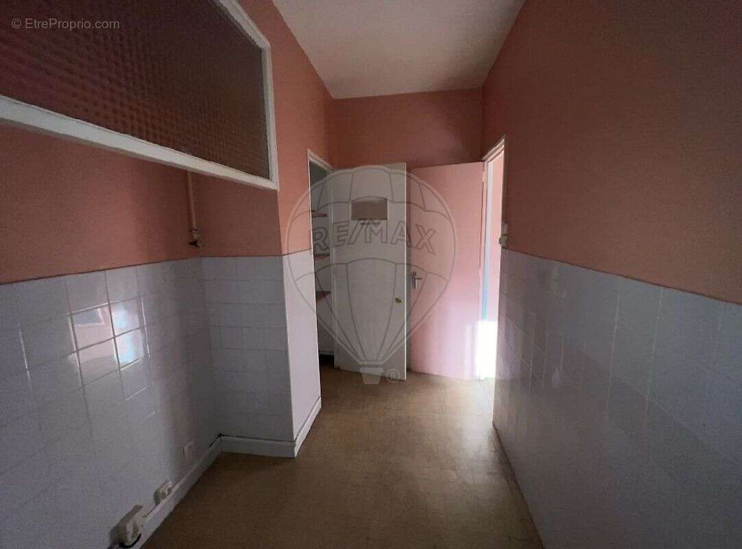 Appartement à MARSEILLE-4E