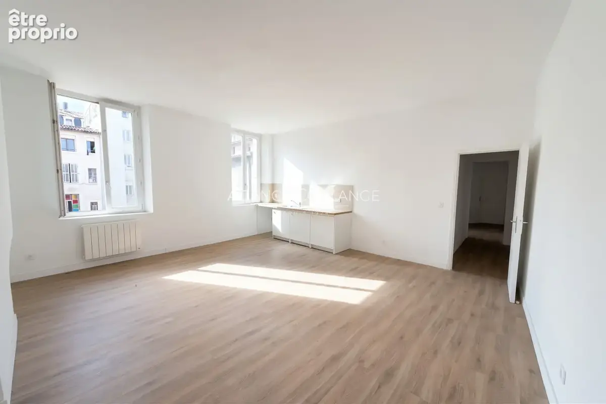 Appartement 68 m² à vendre à Marseille-1e (13001) - photo 4