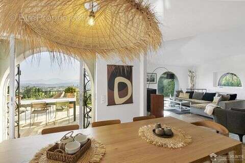 Maison 248 m² à Mougins  - photo 2