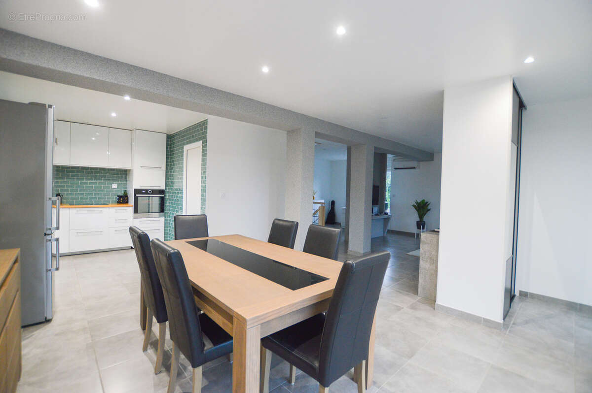 Maison à LA ROCHE-MAURICE