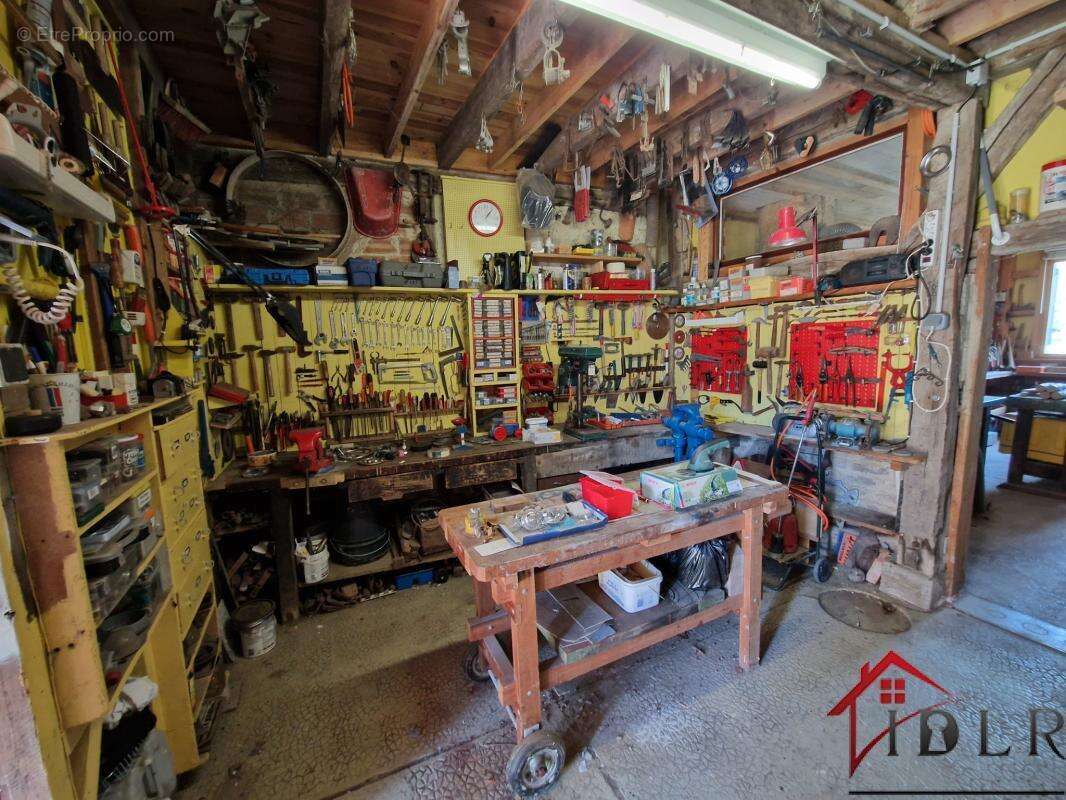 Maison à LA NEUVILLE-AU-PONT