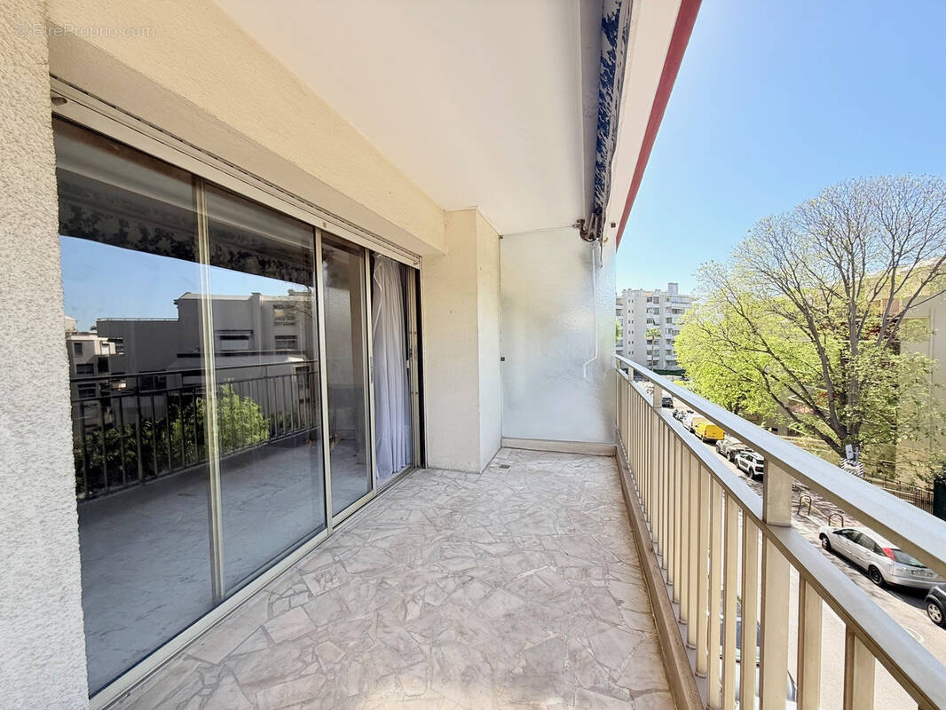 Appartement à LE CANNET