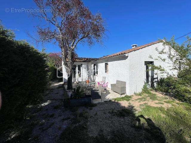 Maison à PIERREVERT