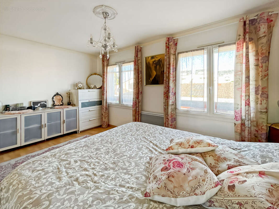 Maison à LE MEE-SUR-SEINE