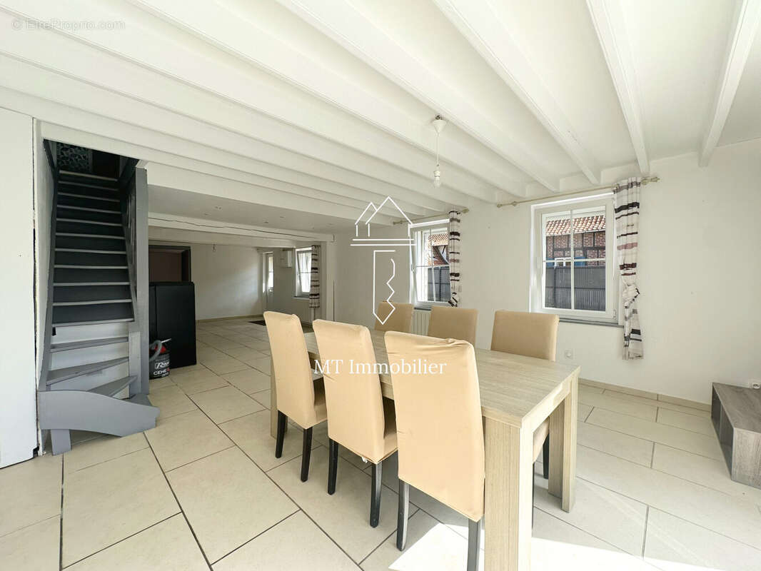 Maison à CAVRON-SAINT-MARTIN