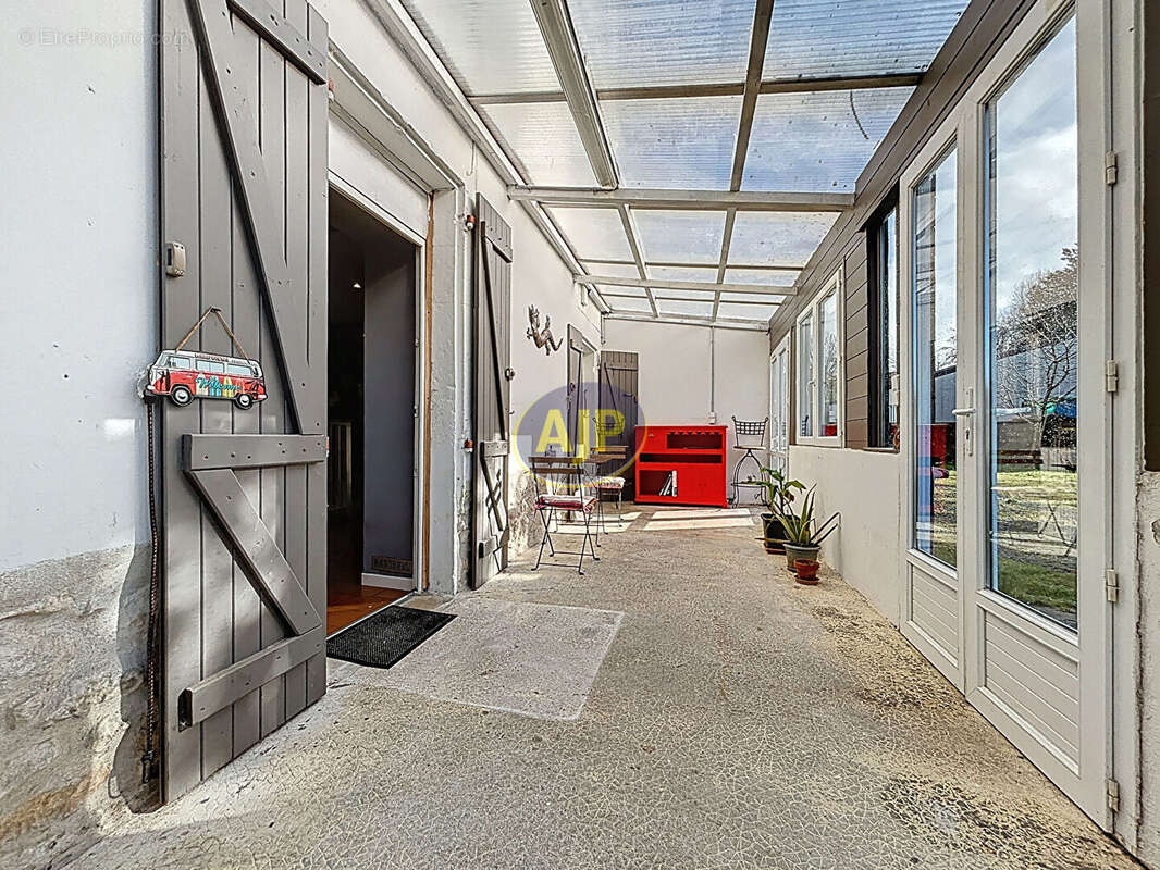 Maison à TONNAY-CHARENTE