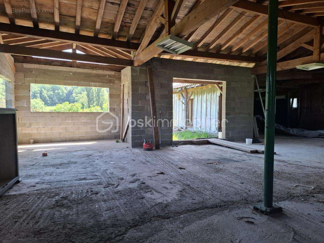 Maison à terminer de 160 m² – Vue campagne – Pessac-sur-Dordogne (33890) - photo 2