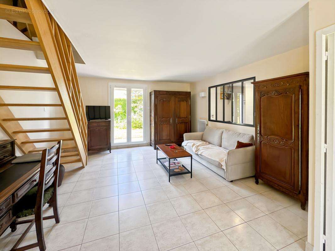 Maison à EQUEMAUVILLE