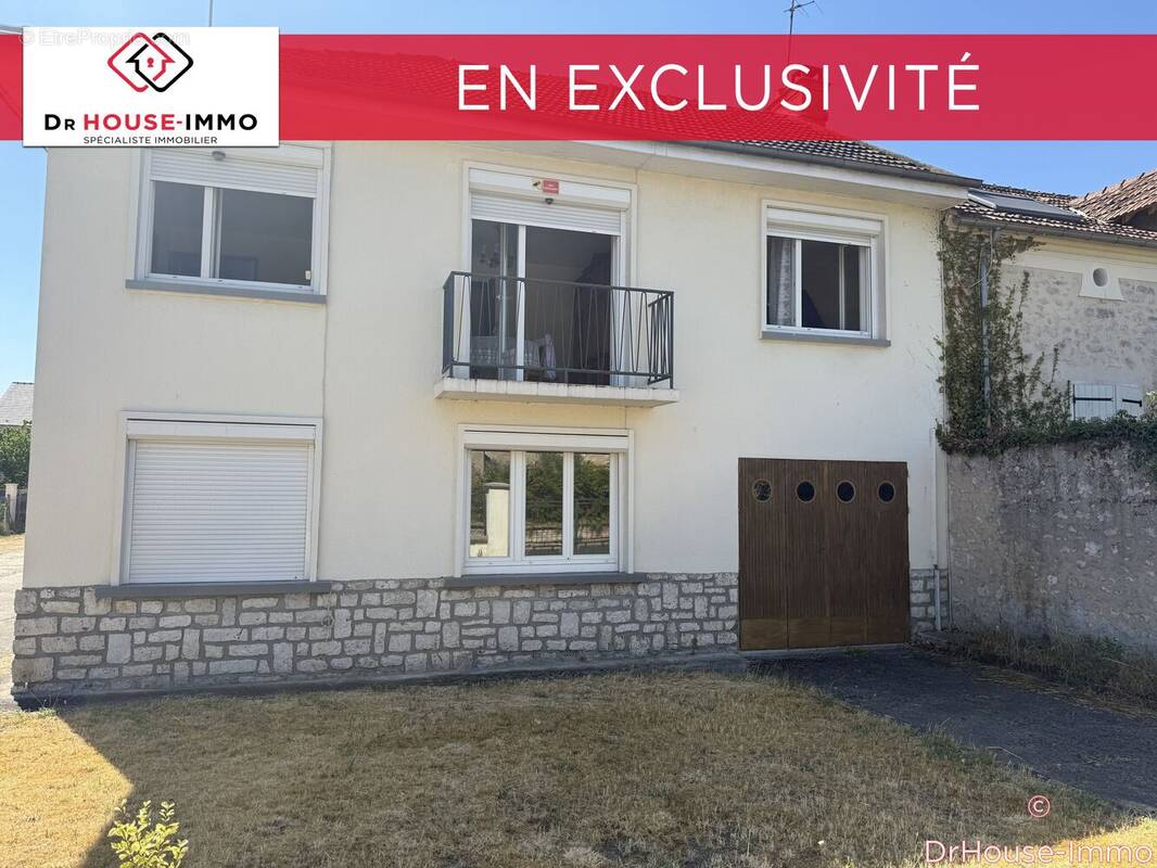 Maison à MONTCOURT-FROMONVILLE