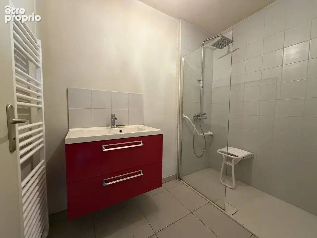 ST ETIENNE DU BOIS, maison en pierre, rénovée en 2018, 3 chambres - photo 4