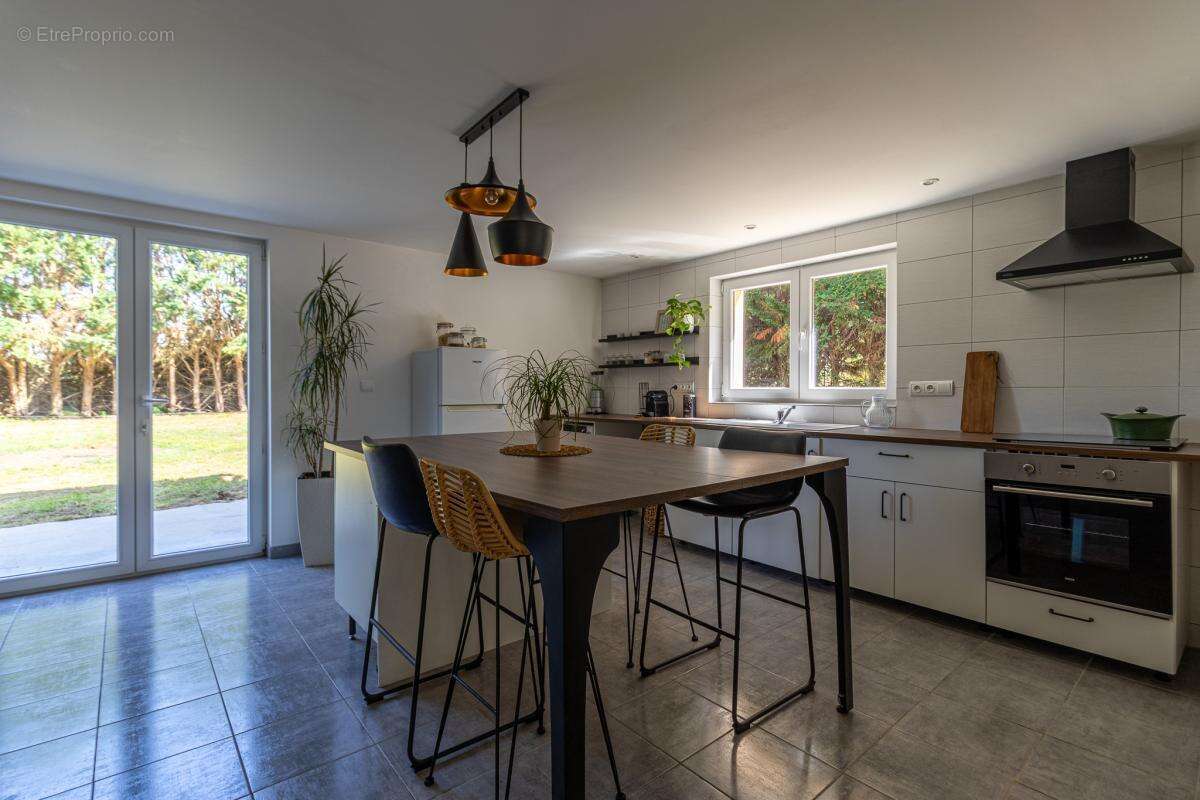 Appartement à SAINT-ETIENNE-DE-TULMONT