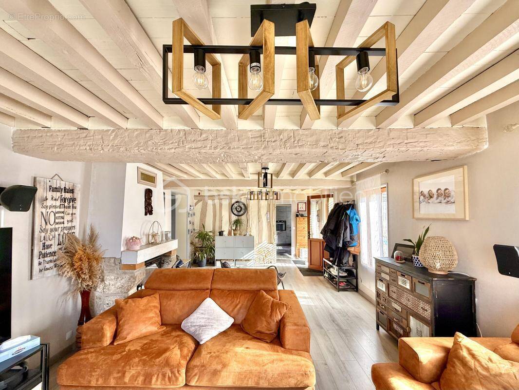 Maison à LA MAILLERAYE-SUR-SEINE