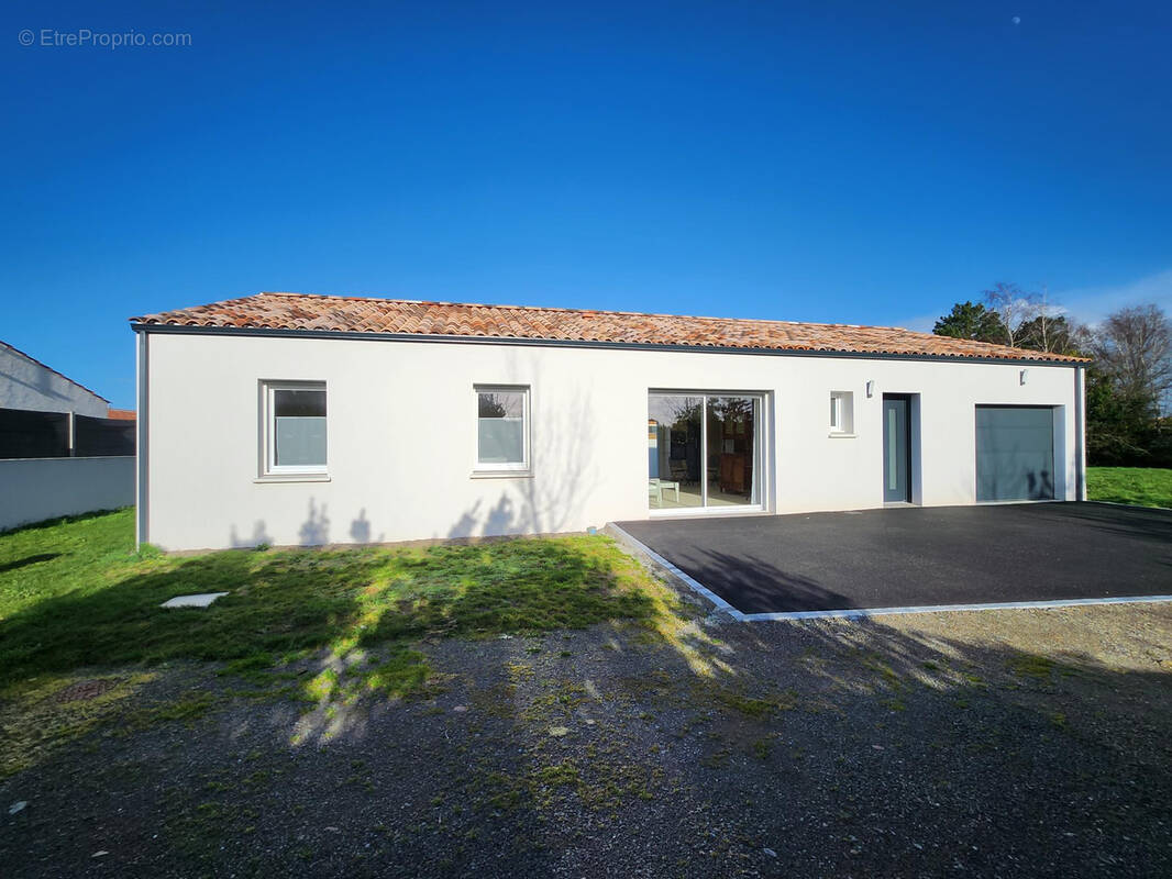 Maison à NOTRE-DAME-DE-RIEZ