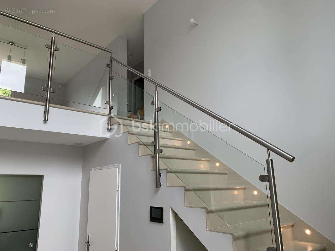 Maison à QUINCY-VOISINS