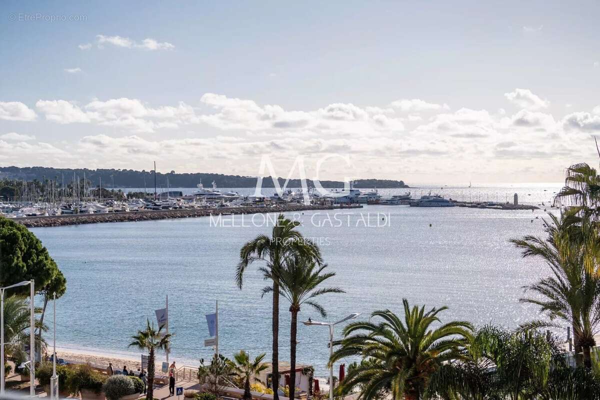 Appartement à CANNES