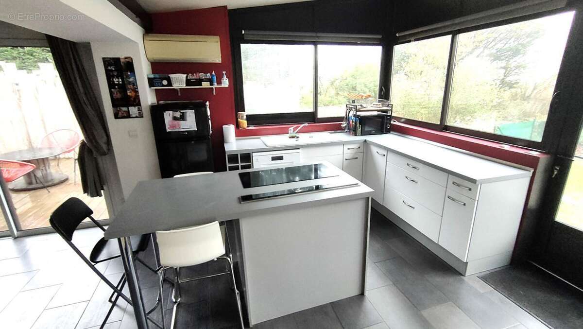 Maison à SAINT-LAURENT-SUR-SEVRE