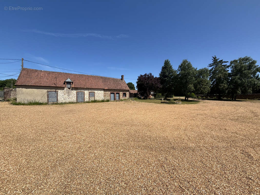 Maison à SAINT-ARNOULT-DES-BOIS