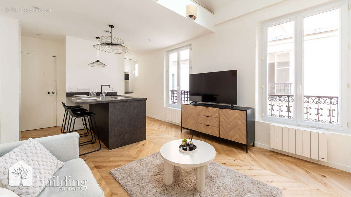 Appartement à PARIS-16E