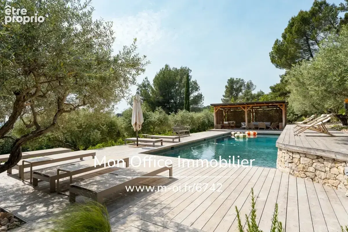 Référence : 6742-NGU. - Villa 8 pièces 340m2 - vue exceptionnelle - Piscine - 6 chambres en suites - photo 2