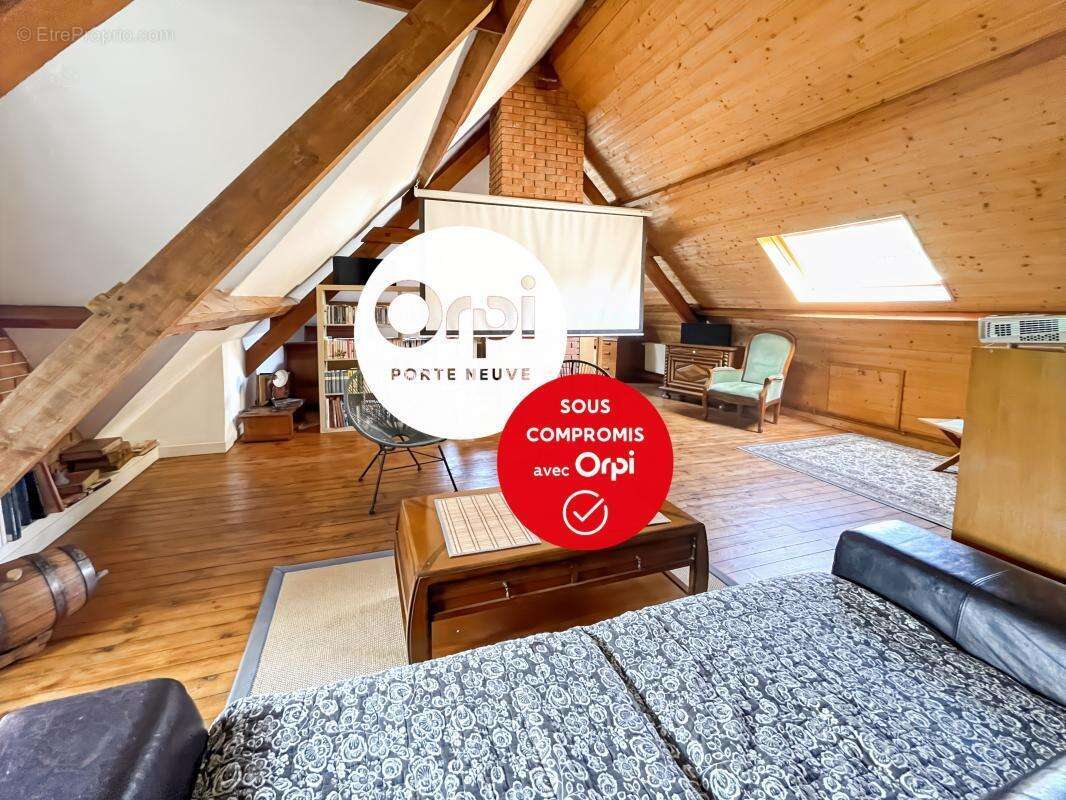 Maison à LA CAPELLE-LES-BOULOGNE