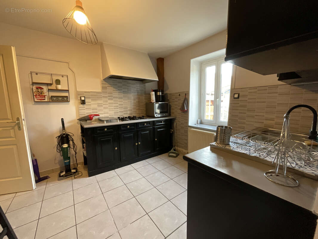 Appartement à NIVOLAS-VERMELLE