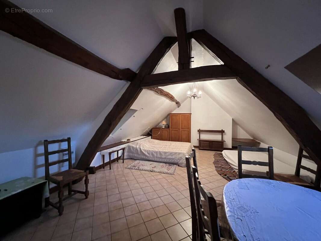 Maison à PRECY-SOUS-THIL