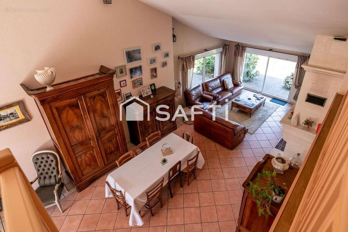 Maison 190 m² à Saint-Andre-De-Double  - photo 9