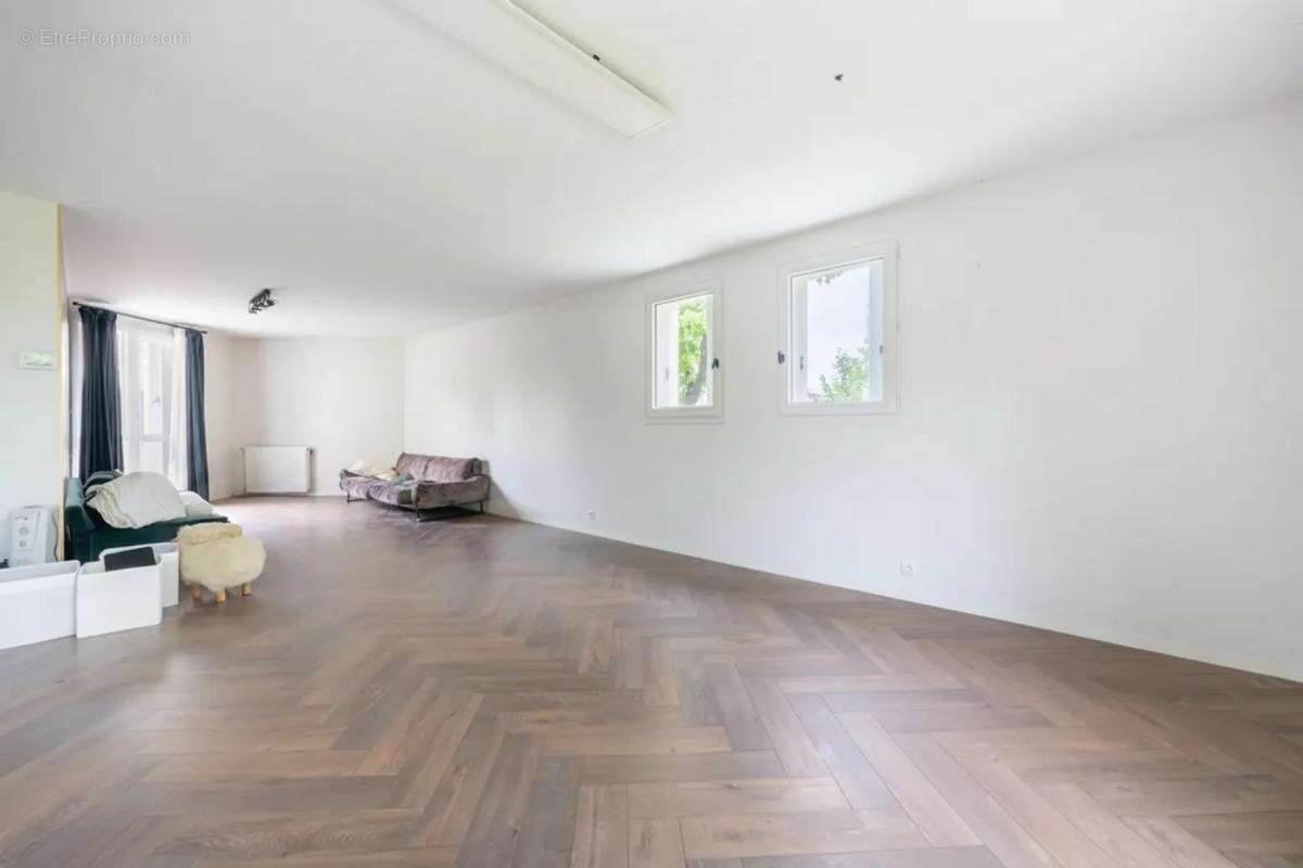 Maison familiale de 5 pièces - 132 m2 - L'Isle-Adam - photo 6
