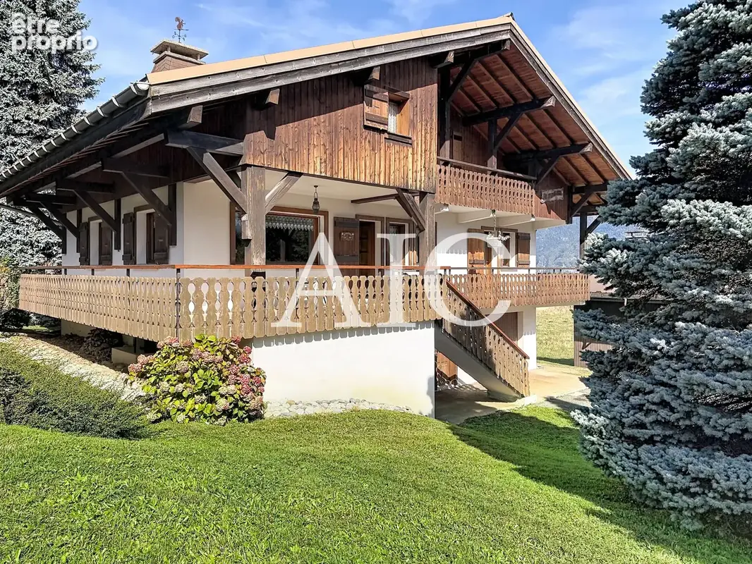 Chalet avec beau terrain de 1 636 m2, tres belle vue sur le du mont-blanc - photo 1