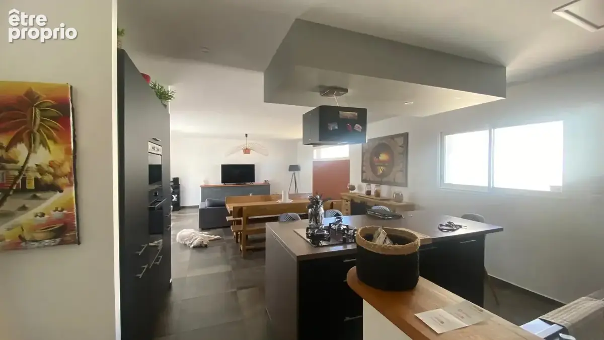 A vendre villa T4 de plain-pied 107 m2 avec piscine et garage - photo 4