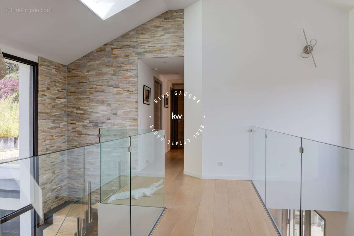 Maison 220 m² à Clamart  - photo 4